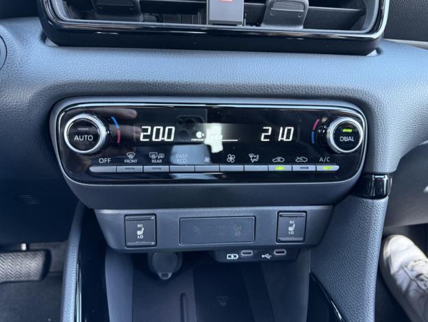 TOYOTA Yaris Hybride Hybride 130h Collection  YARIS HYBRIDE 130H COLLECTION