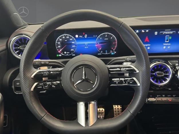 MERCEDES-BENZ CLA 200 d Shooting Brake AMG Pack Night Facelift  