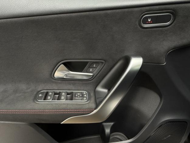 MERCEDES-BENZ Classe A 180 d AMG Line  