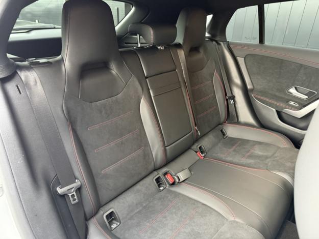 MERCEDES-BENZ CLA Shooting Brake CLA 220 d Shooting Brake AMG Line  CLA 220 d Shooting Brake AMG Line