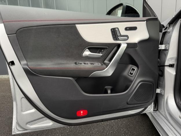 MERCEDES-BENZ CLA Shooting Brake CLA 220 d Shooting Brake AMG Line  CLA 220 d Shooting Brake AMG Line