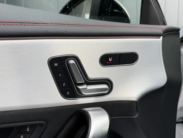 MERCEDES-BENZ CLA Shooting Brake CLA 220 d Shooting Brake AMG Line  CLA 220 d Shooting Brake AMG Line