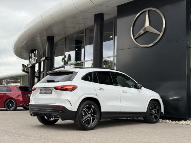 MERCEDES-BENZ GLA 180 d AMG Line  