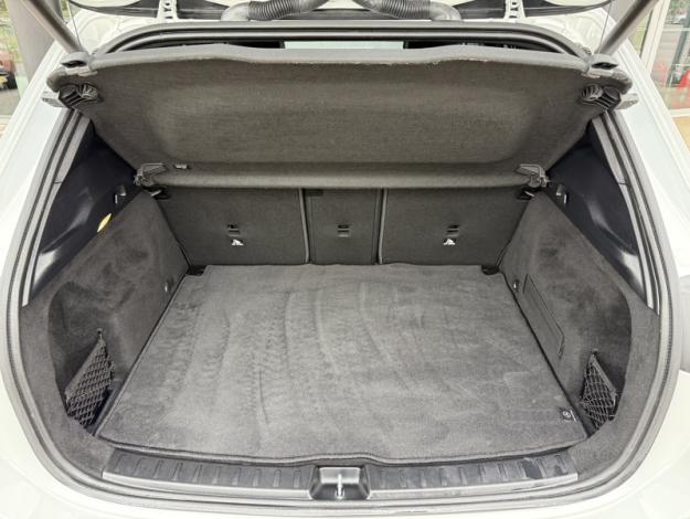 MERCEDES-BENZ GLA 180 d AMG Line  