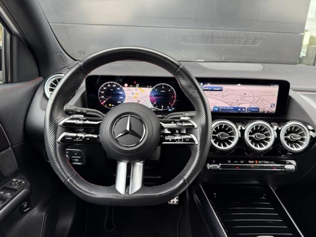 MERCEDES-BENZ GLA 180 d AMG Line  
