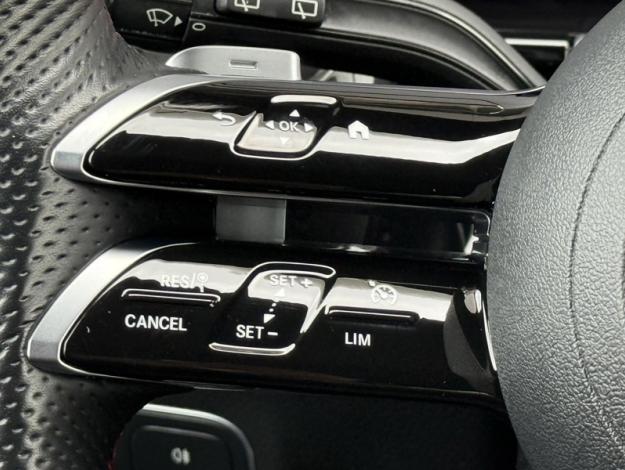 MERCEDES-BENZ GLA 180 d AMG Line  