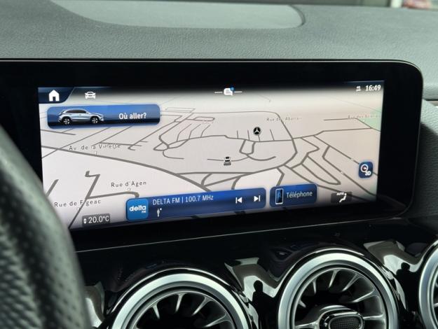MERCEDES-BENZ GLA 180 d AMG Line  