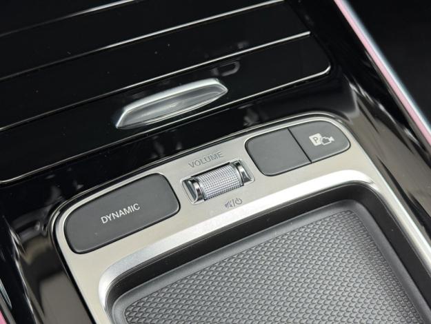 MERCEDES-BENZ GLA 180 d AMG Line  
