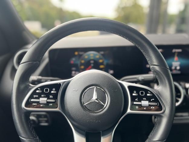MERCEDES-BENZ GLA 200 Progressive Line  GLA 200 Progressive Line