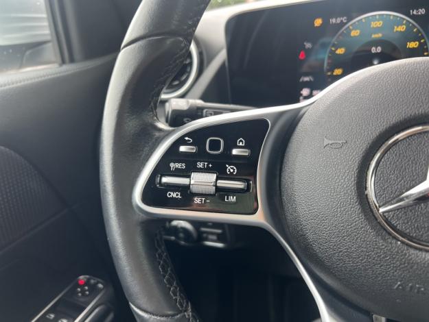 MERCEDES-BENZ GLA 200 Progressive Line  GLA 200 Progressive Line