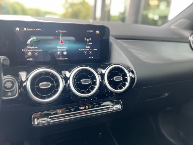 MERCEDES-BENZ GLA 200 Progressive Line  GLA 200 Progressive Line