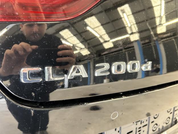 MERCEDES-BENZ CLA 200 d Coupé AMG Pack Night  