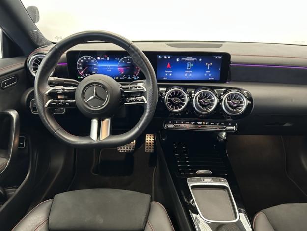 MERCEDES-BENZ CLA 200 d Coupé AMG Pack Night  