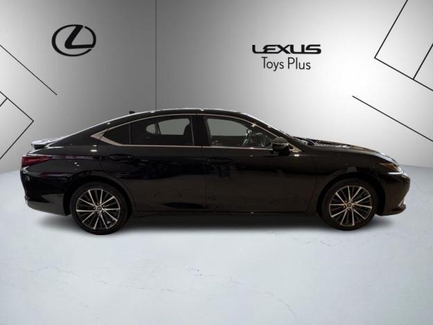 LEXUS ES 300H LUXE  ES 300H HYBRIDE MC LUXE MY23 SHOWROOM