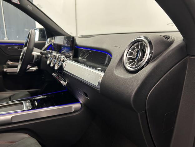 MERCEDES-BENZ GLB 200 d AMG Line Facelift  