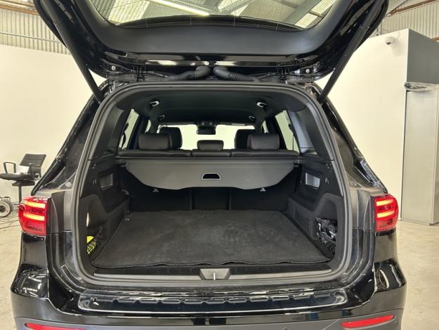 MERCEDES-BENZ GLB 200 d AMG Line Facelift  