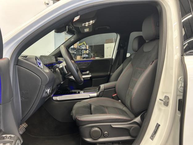 MERCEDES-BENZ GLB 200 d AMG Line Attelage Facelift  