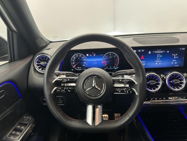 MERCEDES-BENZ GLB 200 d AMG Line Attelage Facelift  