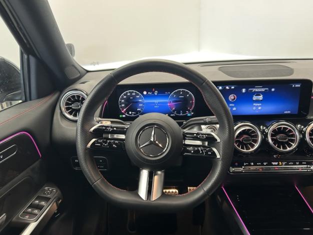 MERCEDES-BENZ GLB 200 d AMG Line Attelage Facelift  