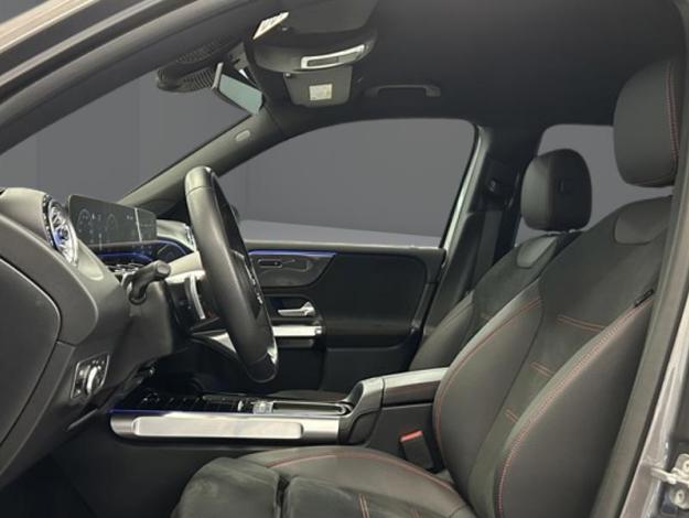 MERCEDES-BENZ GLB 200 d AMG Line Attelage Facelift  