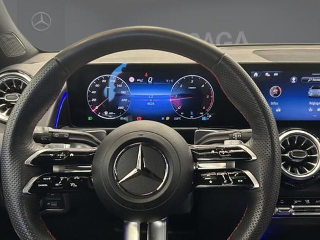 MERCEDES-BENZ GLB 200 d AMG Line Attelage Facelift  