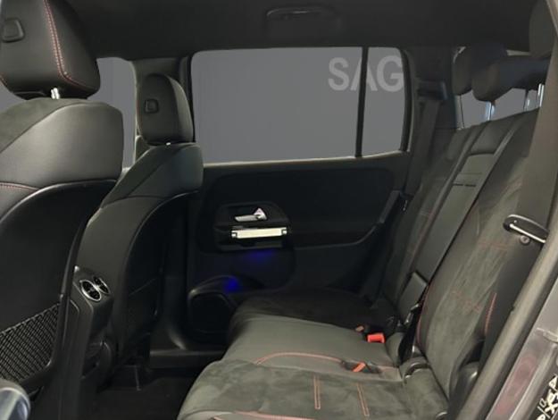 MERCEDES-BENZ GLB 200 d AMG Line Attelage Facelift  