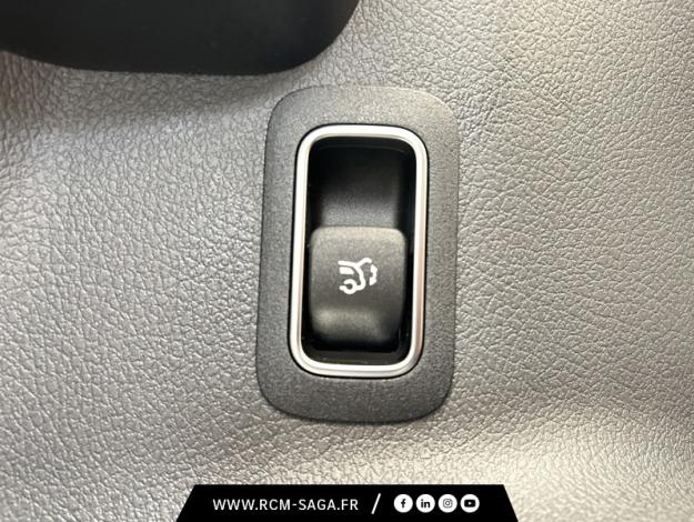 MERCEDES-BENZ GLA 200 d AMG Line  GLA 200 d AMG Line