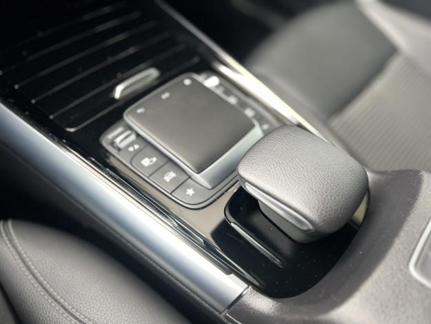 MERCEDES-BENZ GLA 200 Progressive Line  GLA 200 Progressive Line