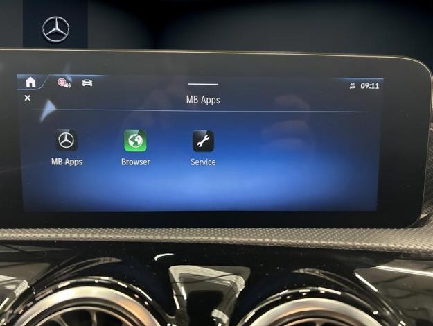 MERCEDES-BENZ CLA 180 Shooting Break Facelift Luxury Line  