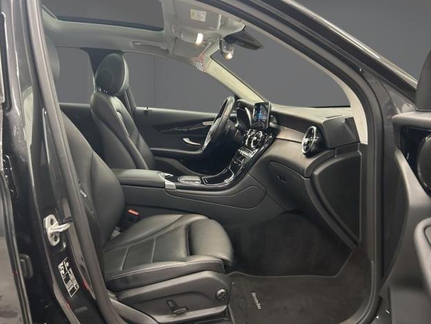 MERCEDES-BENZ GLC 300 de 4M Attelage Toit Pano  