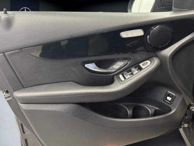 MERCEDES-BENZ GLC 300 de 4M Attelage Toit Pano  