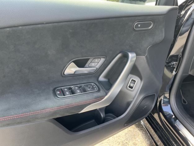 MERCEDES-BENZ Classe A 250 e AMG Line  