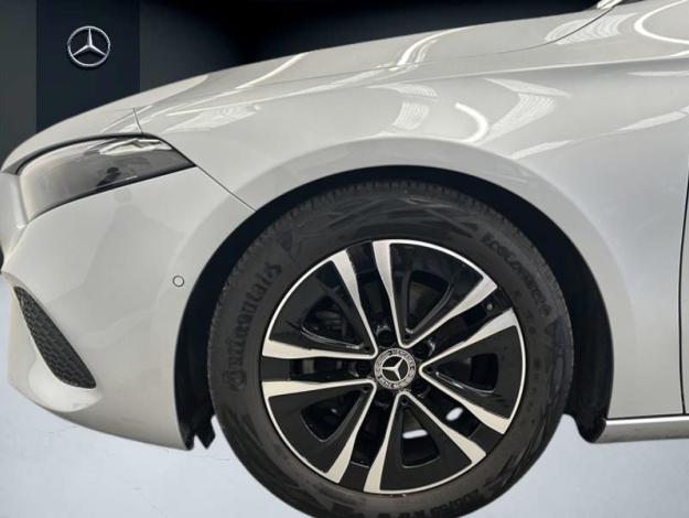MERCEDES-BENZ A 180 d Luxury Line Facelift  