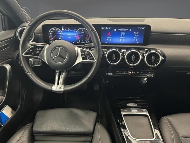 MERCEDES-BENZ A 180 d Luxury Line Facelift  