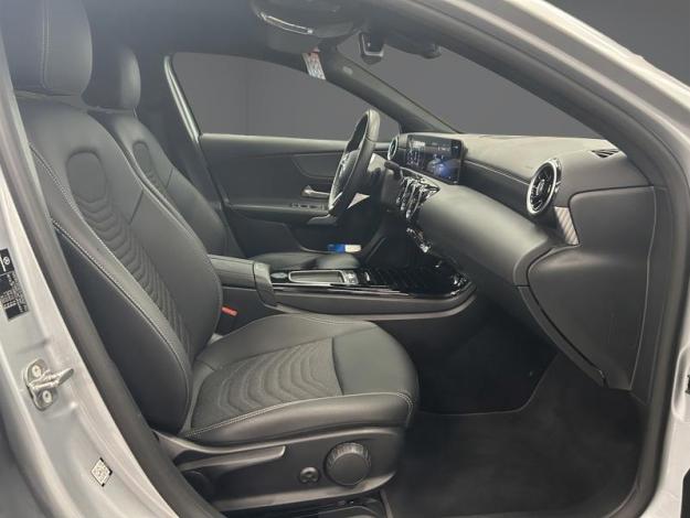 MERCEDES-BENZ A 180 d Luxury Line Facelift  