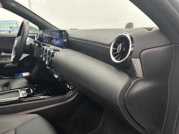 MERCEDES-BENZ A 180 d Luxury Line Facelift  