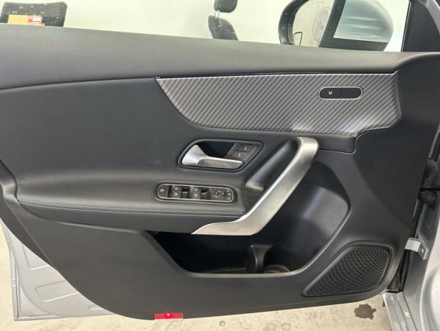 MERCEDES-BENZ A 180 d Luxury Line Facelift  