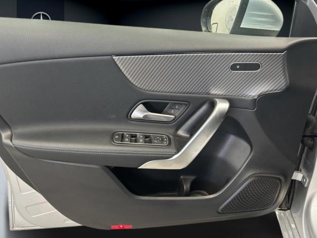MERCEDES-BENZ A 180 d Luxury Line Facelift  