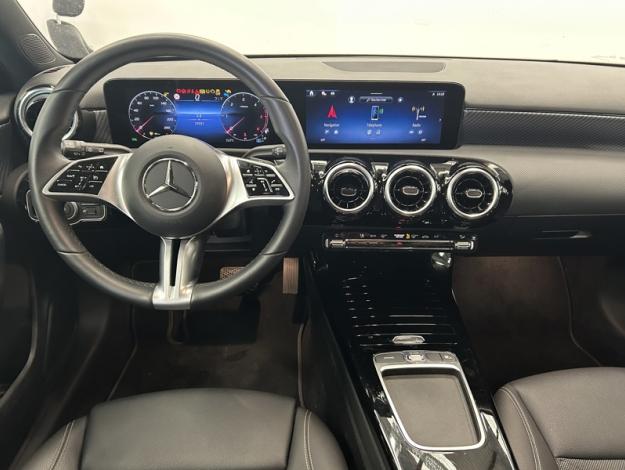 MERCEDES-BENZ A 180 d Luxury Line Facelift  