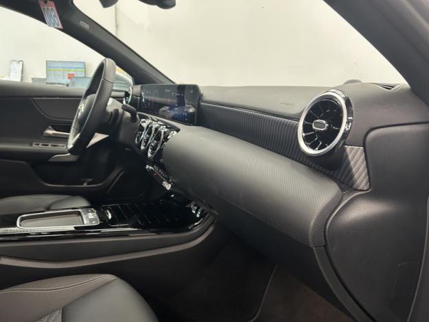MERCEDES-BENZ A 180 d Luxury Line Facelift  