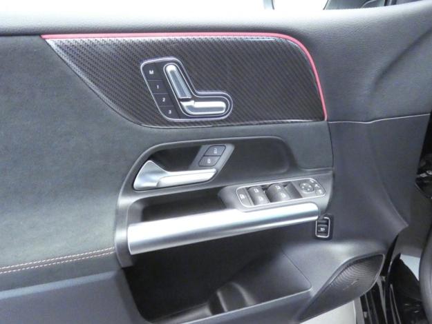 MERCEDES-BENZ Classe B 180 d AMG Line AMG Line 