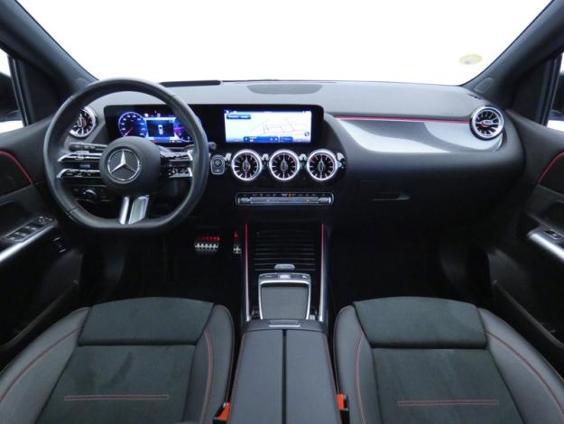 MERCEDES-BENZ Classe B 180 d AMG Line AMG Line 