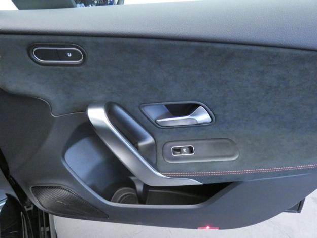 MERCEDES-BENZ Classe A 200 d AMG Line  