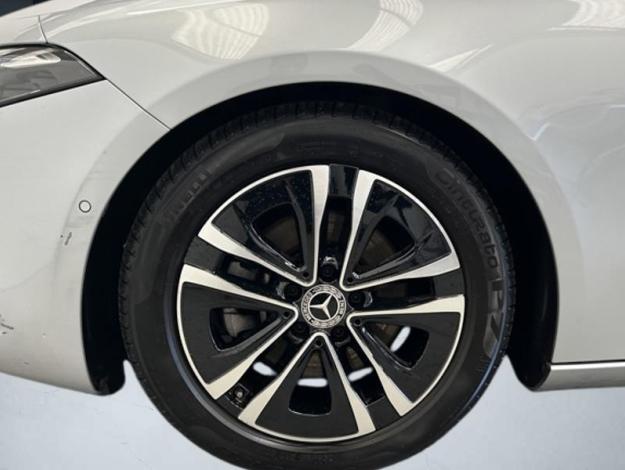 MERCEDES-BENZ A 180 d Luxury Line Facelift  