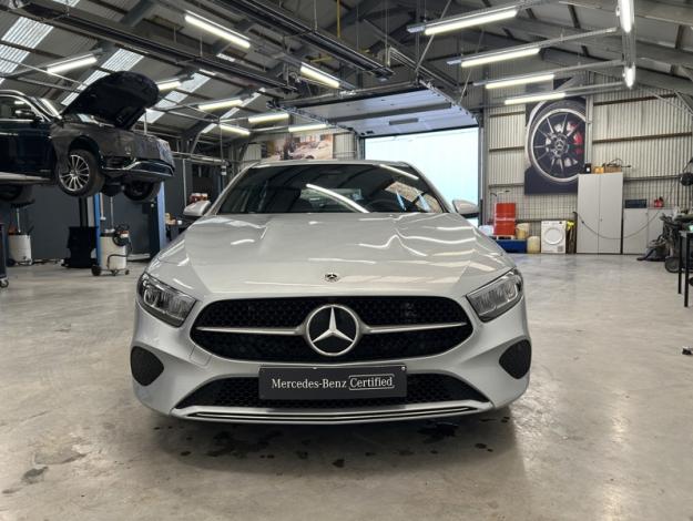 MERCEDES-BENZ A 180 d Luxury Line Facelift  