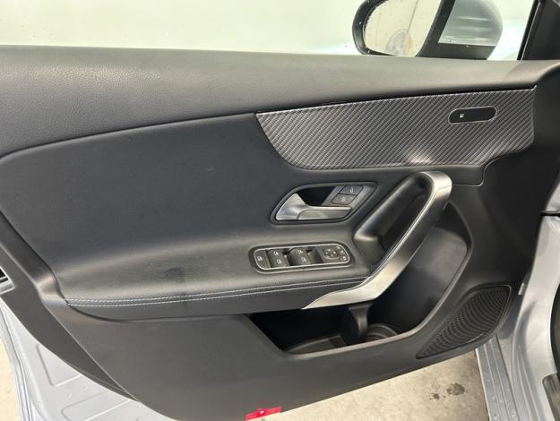 MERCEDES-BENZ A 180 d Luxury Line Facelift  