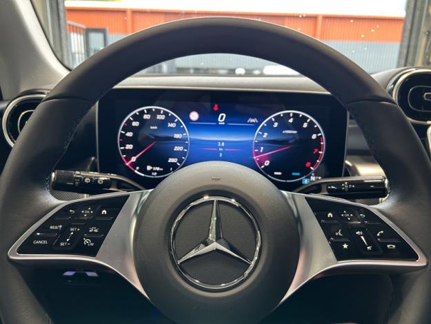MERCEDES-BENZ GLC 200   4MATIC Business Line