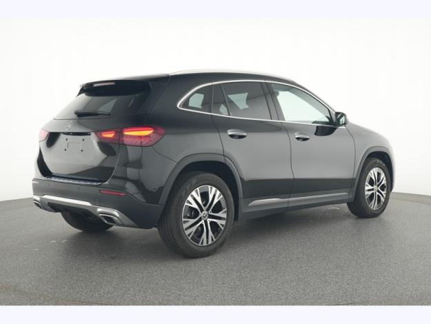 MERCEDES-BENZ GLA 200 d Luxury Line Facelift  