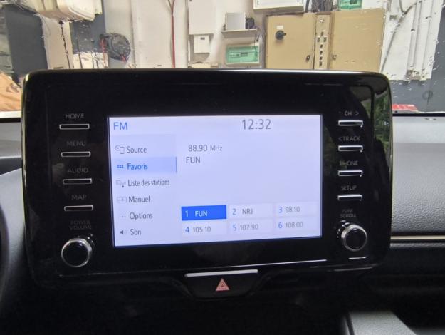 TOYOTA Yaris Hybride 116h Design  