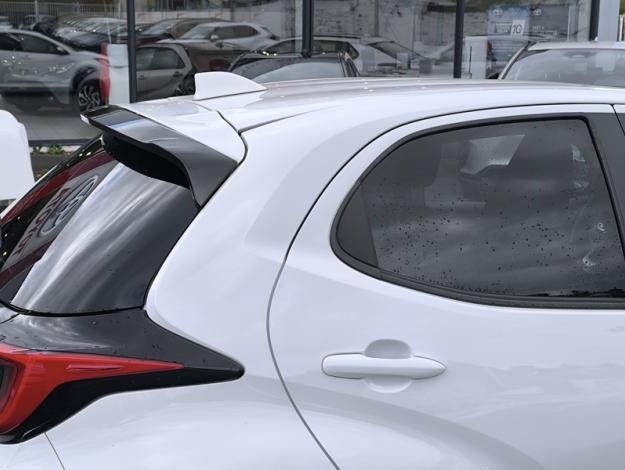 TOYOTA Yaris Hybride 116h Design  